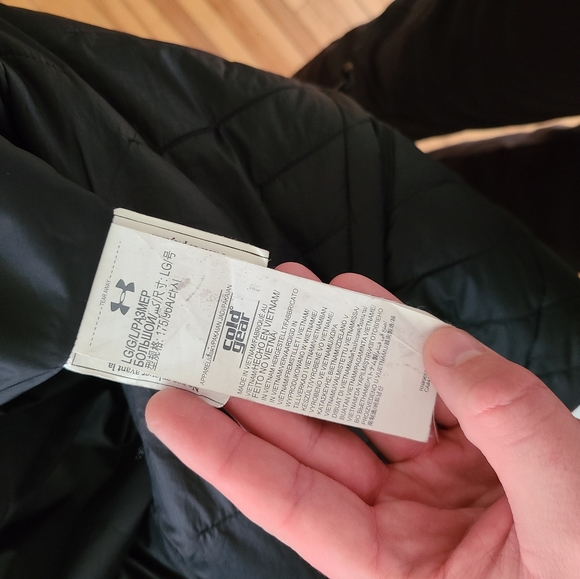 Under Armour Puffer Jacket - Picture 4 of 4